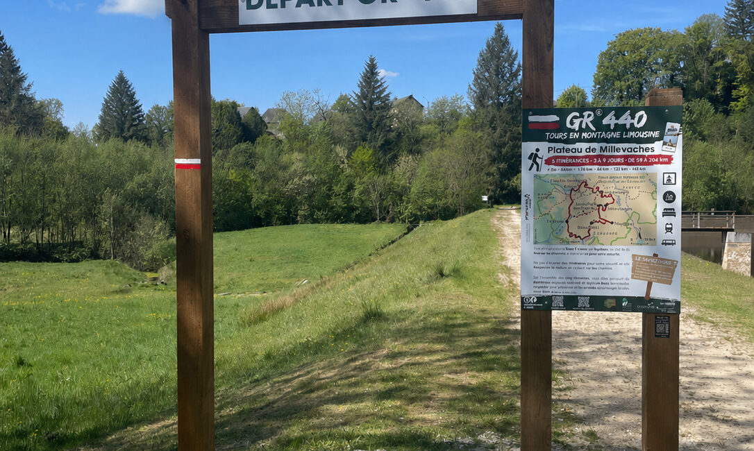 Porte départ GR 440 à Meymac
